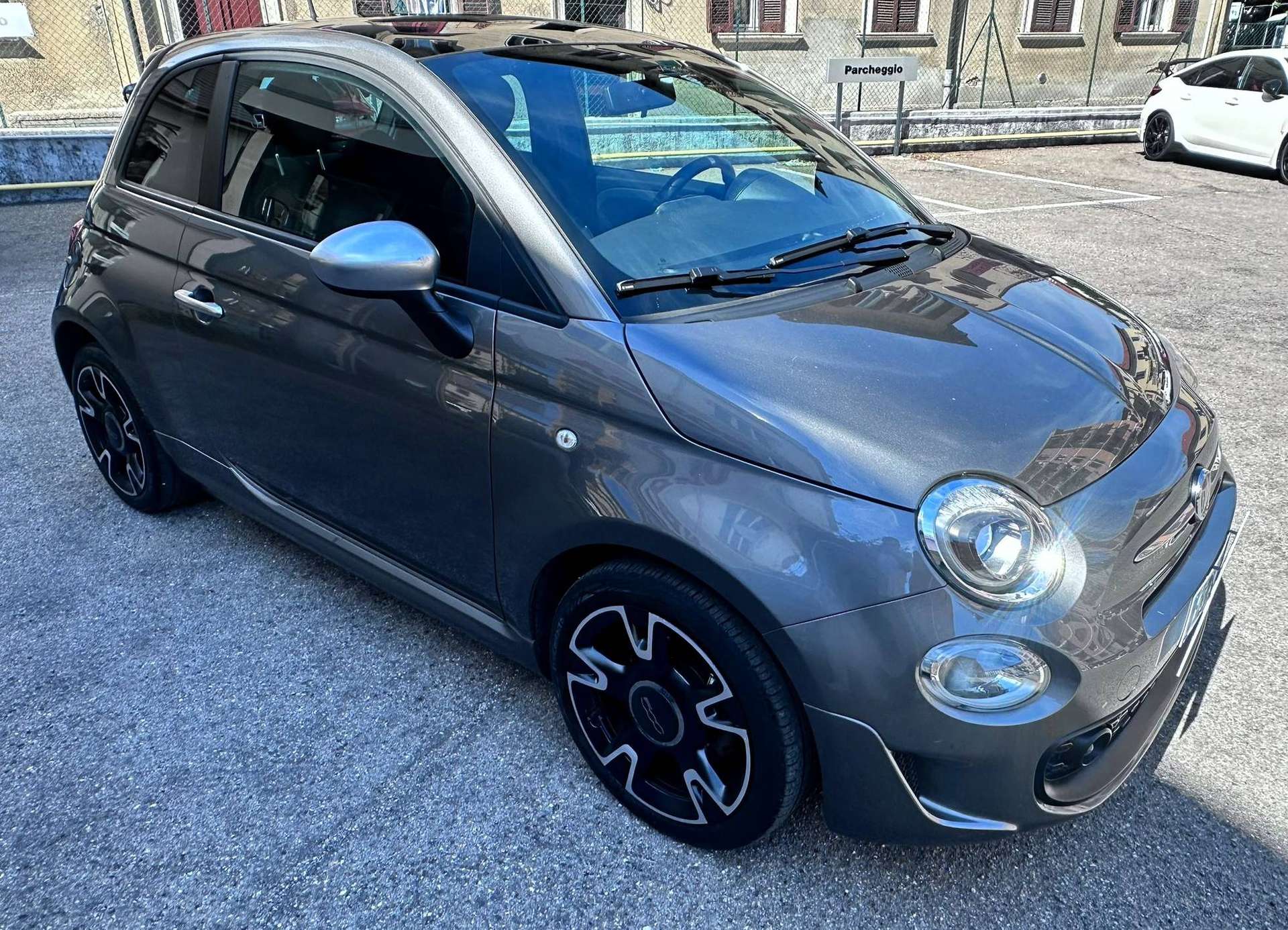 Fiat 500  500 1.0 hybrid Rockstar