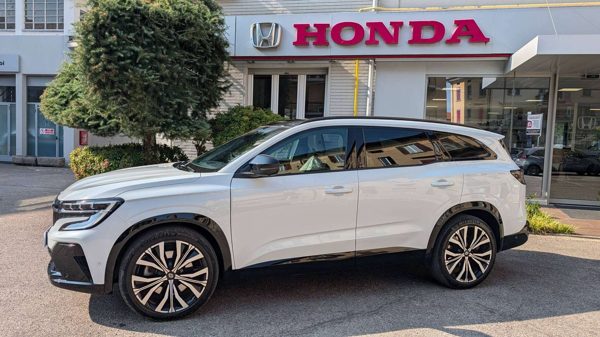 Renault Espace  Espace VI 2023 e-Tech full hybrid 7p Iconic 200cv auto