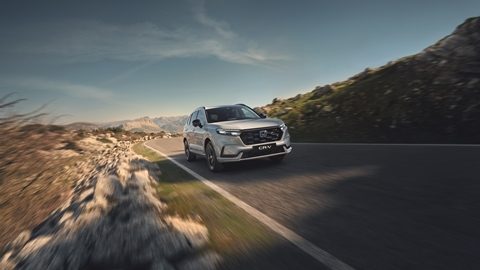 NUOVO CR-V FULL HYBRID e PLUG-IN HYBRID